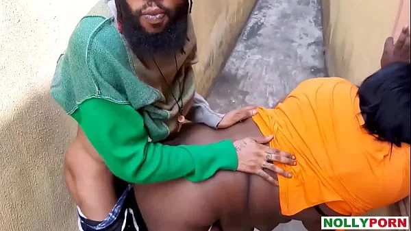 Strawberry Tripsy Caught Fucking Landlord's At The Backyard Publicly