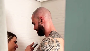 Marie accepts the invitation of a sulphurous couple!! - Jacquie et Michel TV