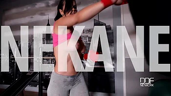 Orgasmic Gym Sesh - Full Workout Including her Pink