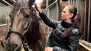 Mary-Jane is enjoying herself again! - Jacquie et Michel TV