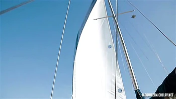 Coquette, 27, handles the art of the trio like no one else! - Jacquie et Michel TV