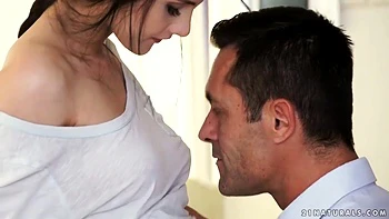 Crystal Greenvelle In Likes To Have Her Pussy Licked