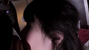 美人妻が甘く感じる男の乳首舐めしてピストンで艶やかに喘ぐ濃密エッチ