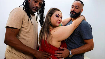 Amateur Latina BBW Wife Squirts Hard in Double Penetration Cuckold Scene