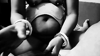 Simrans Hand Massage