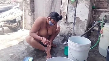 Desi Bhabhi Outdoor Bath Fun With Maid - Indian Aunty Nude HD