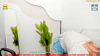 Lovely cam model: Amateur  Fansly Porn