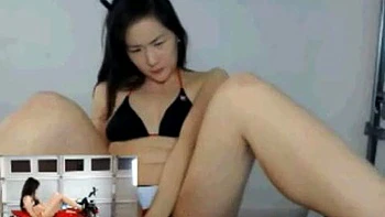 Camgirl on bike: Amateur, Asian  Masturbation Porn