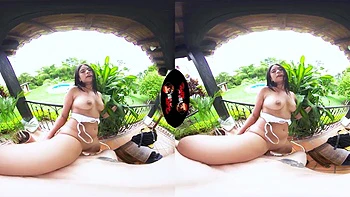 Pretty in paradise: Blowjob, Cowgirl  Latina VR Porn