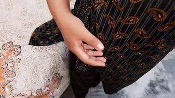 Desi Indian Stepmom Invites Me Over For Secret Sex While Friend Is Away - Homemade Creampie & Blowjob