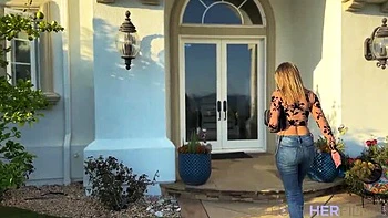 Blonde MILF Gigi Dior Gets Hard Fuck Outdoor By Foot Fetish Guy Max Fills