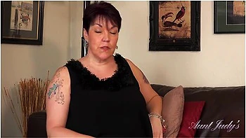 Your 56yo Busty Mature Stepmom Layla Bird Gives You Joi