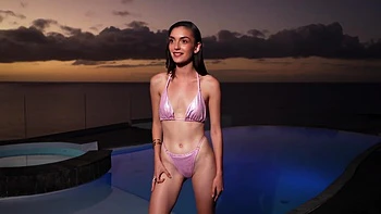 It's Davina's big day! - Jacquie et Michel TV