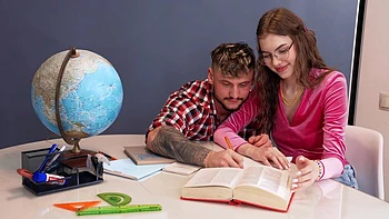 Skinny teen Alice Xo rides cock in reverse cowgirl and spreads legs on sofa