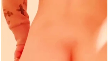 Gape And Squeeze With Ray Wells