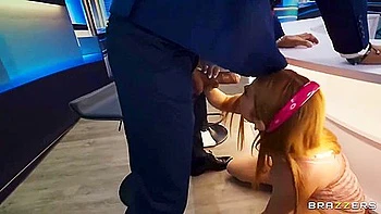 Watch Cute Elly Clutchs