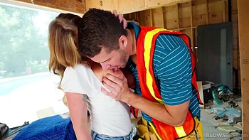 Sucks The Workers Big Fat Cock To Make Sure They Work With Lolly Dames