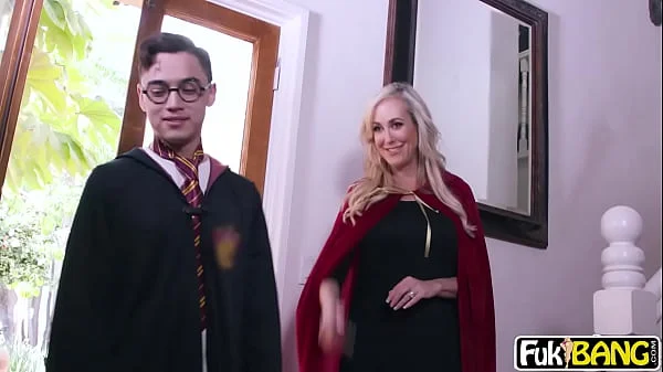 Brandi Love, Kenzie Reeves In Halloween Special With A Threesome