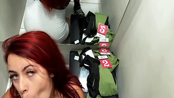 Vendedora Entrou No Meu Provador E Me Deu Atendimento Exclusivo