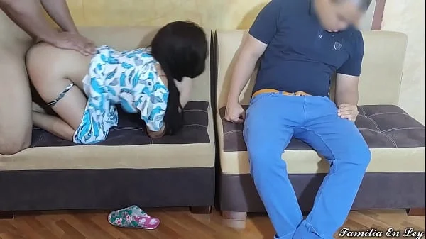 Me Follo a Mi Cuñada La Esposa de mi Hermano Mientras Su Marido Esta Descansando NTR