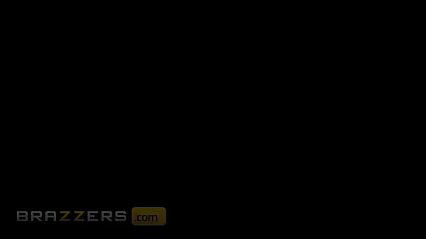 (Zac Wild) Makes (Abella Danger) Beg Plead For His Hard Cock He Shoves It Deep In Her Throat - Brazzers