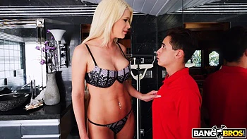 Spying Juan Finally Got Fucked By Stepmom