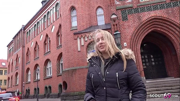 GERMAN SCOUT - ERSTER ANAL SEX FÜR TEEN CHANIE MIT MEGA NATURTITTEN BEI STRASSEN CASTING