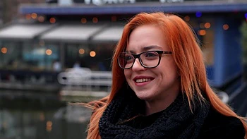 Crystal takes care of her anal frustration... - Jacquie et Michel TV