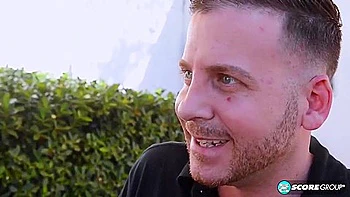 18-25 Xxx With Promiscuous From - Avi Love