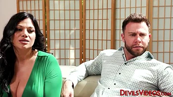 Busty Babes And Cocksucking Athletic Hunk - Slimthick Vic And Mona Azar