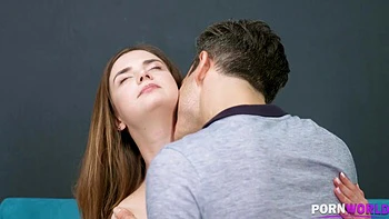 Cameraman Gives Slutty Teenage Model Bella Gray Anal Creampie GP2298