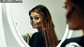 Round booty bae bounces on lover's fat cock