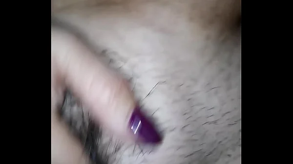 Sesso in garage con la gente del condominio che passa