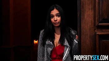 Violet Starr Seals Million-Dollar Deal by Twerking Big Ass