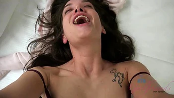 POV - On vacation with Gia Paige you spend some time getting to know her and her body: Porn