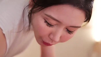 唾液て溺れさせる甘く危険な接吻痴女sex キミの身体を私の生唾て満たしてアケル 愛弓りょう