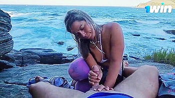 Amazing super-steamy milf blowjob on rocks, public deepthroating!