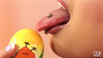 Happy Easter with this Asian bunny