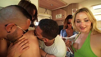 Tiffany's boss is a perv - Jacquie et Michel TV