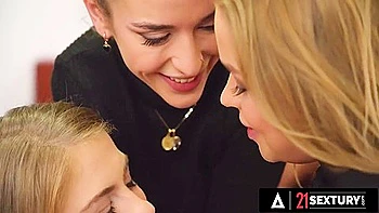 Geisha Kyd Lesbian Compilation! Dominican Babe Scissors, Ass Fucking, And More!