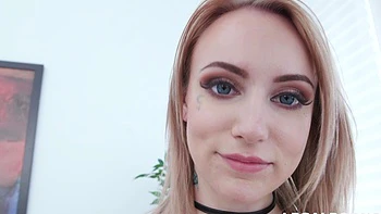 4on1 DP Ciri gest Balls Deep Anal and DP with good gapes, soft