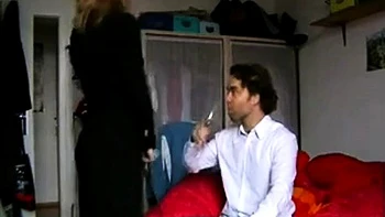 Die deutsche Amateurin SweetAnne gibt ihr Debt als Nachbari