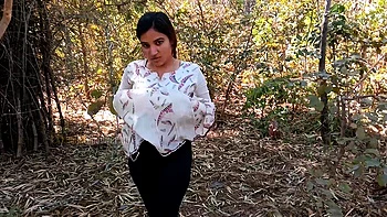 Indian Bhabhi Flashing Boobs Getting Nude In Public