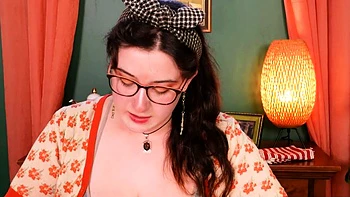 Big titted amateur fucks her wet pussy with vibrator