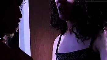 O marido perdeu-me numa partida de poker para uma mulher