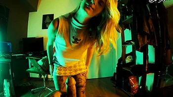 MEU ENCONTRO - Brasiloirinha tem os peitos da Eva Elfie -