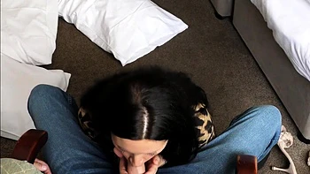 Hot MILF Gives a Handjob to a Stranger in a Motel Room - Cum