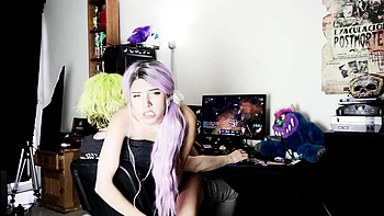 cute blonde amateur webcam teen showing