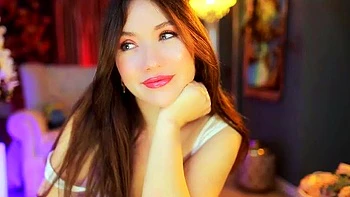 Amateur Webcam Teen Masturbates And Teases