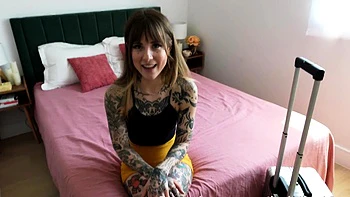 Fansly-Awlivv Fucking My GFs Sister